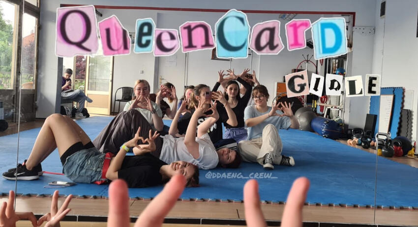 (G)I-IDLE - 'QUEENCARD' 👑💳