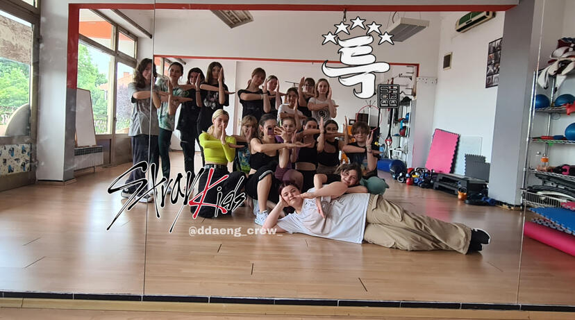 STRAY KIDS - &#39;S-CLASS&#39; ★★★★★